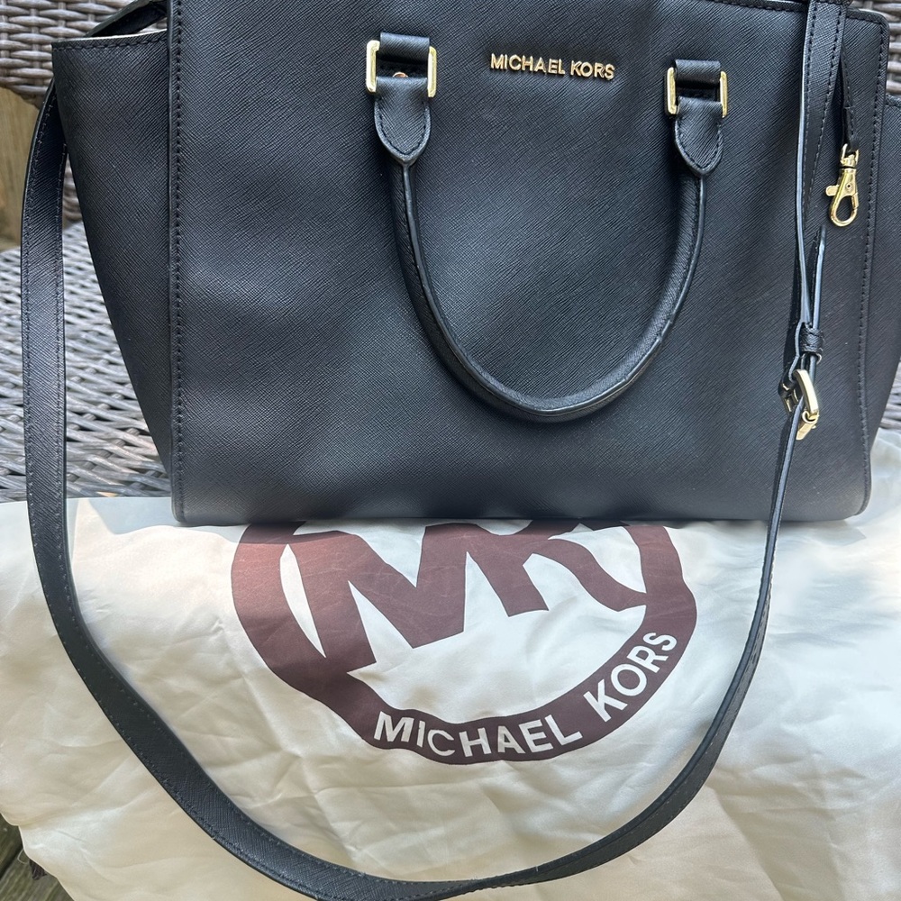 Authentic Michael Kors - Black leather large (Selma) briefcase